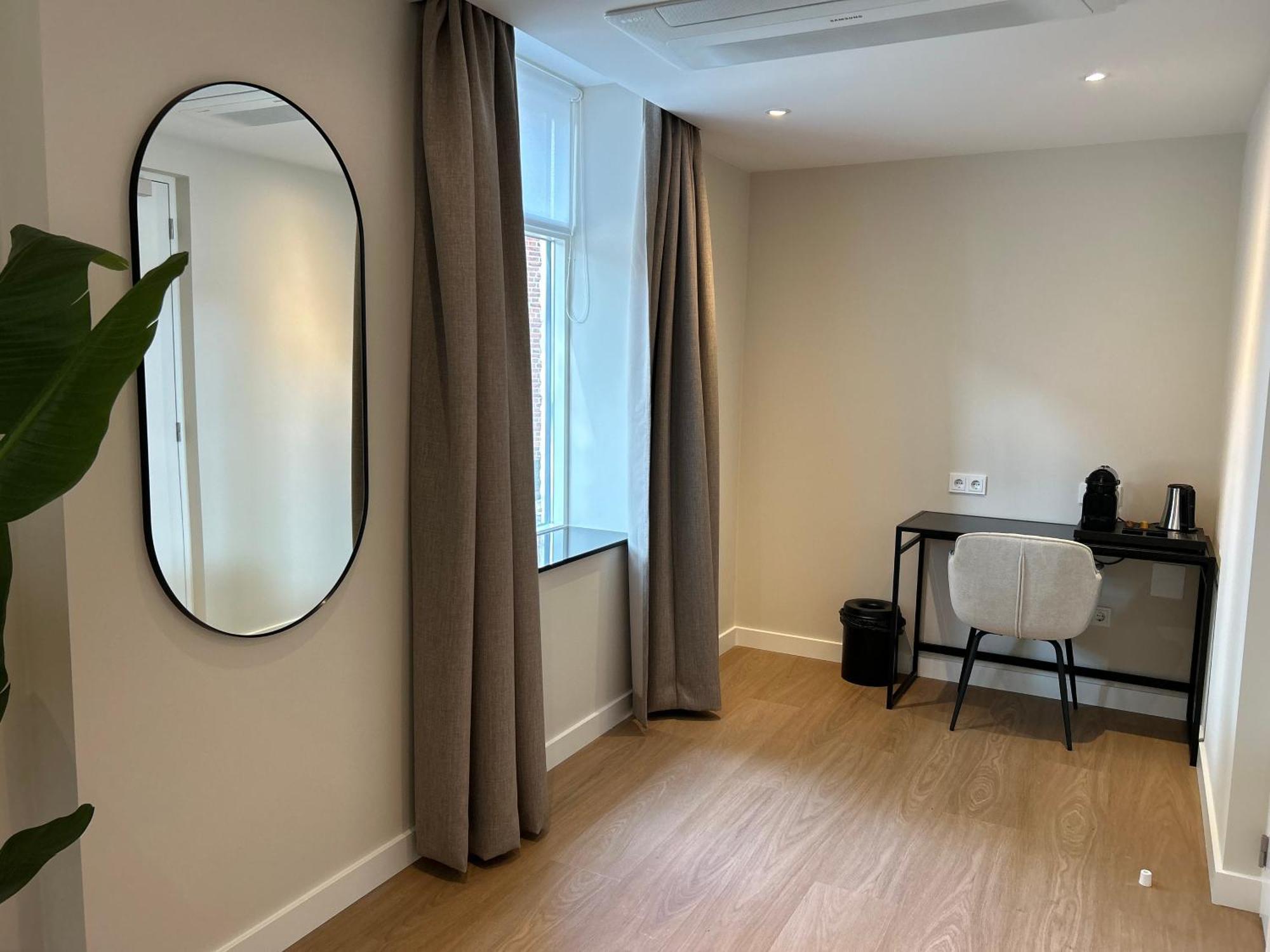 Hotel De Slapende Hollander Kaatsheuvel Exteriör bild