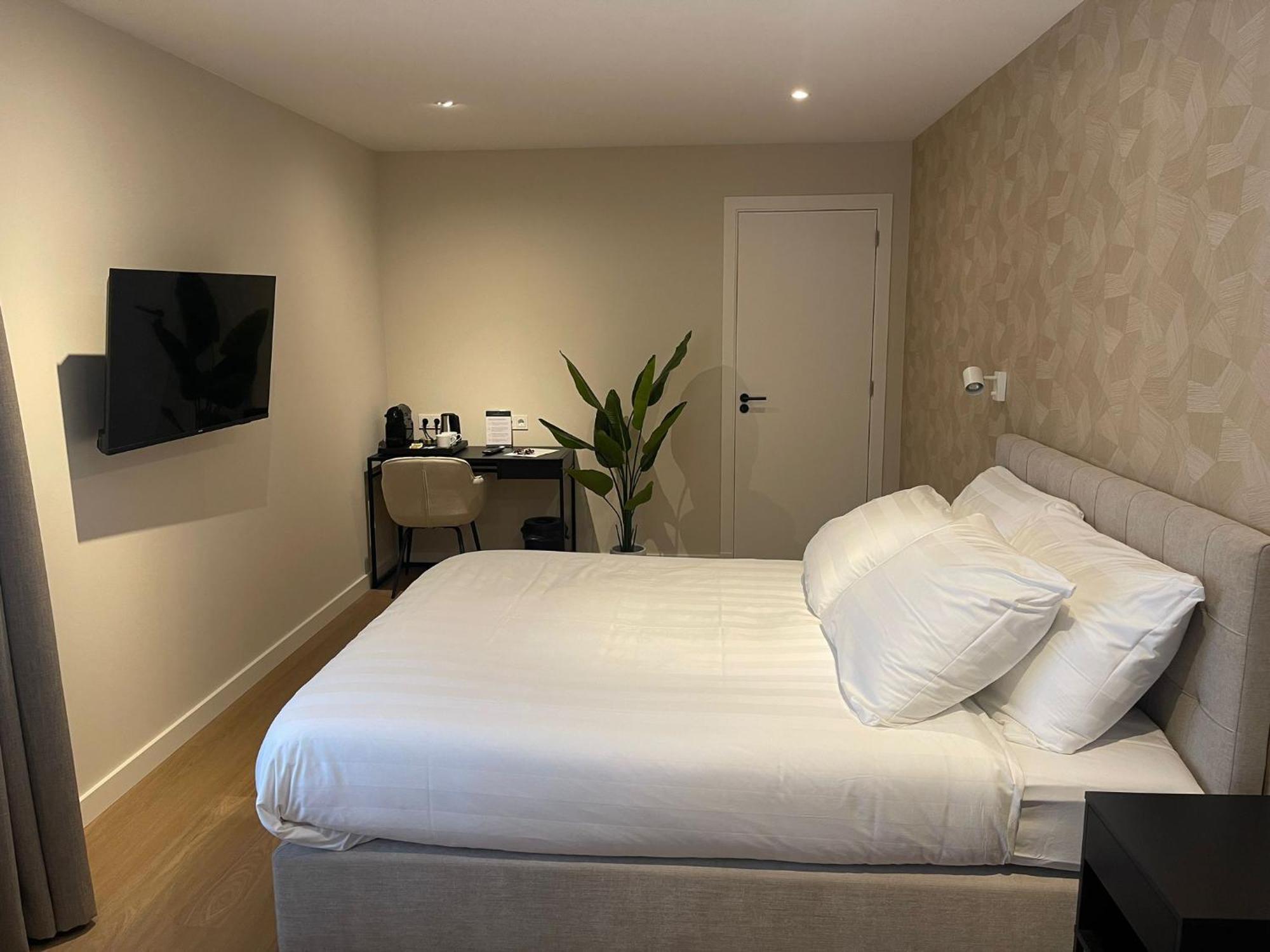Hotel De Slapende Hollander Kaatsheuvel Exteriör bild