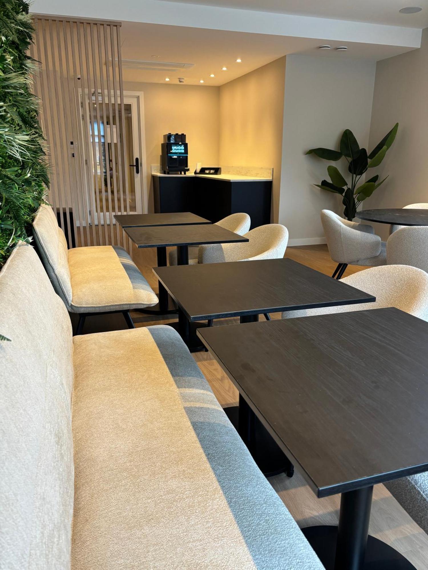 Hotel De Slapende Hollander Kaatsheuvel Exteriör bild